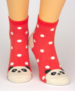 Socken in rot mit Panda Motiv und weißen Punkten