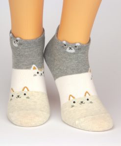 Socken in grau weiß und beige mit Tiermotiv