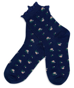 blaue Socken mit Rosenmotiv